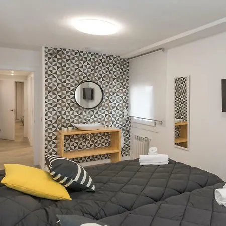 Benazken Diecisiete Apartment Benasque